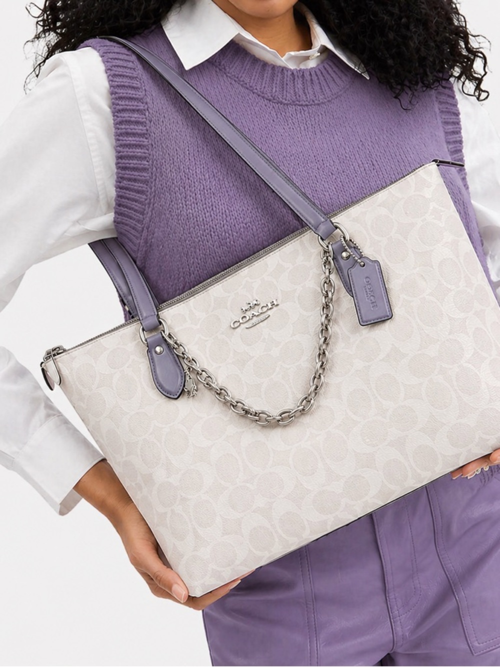 Coach Gallery Tote in leather / signature canvas with chain charm